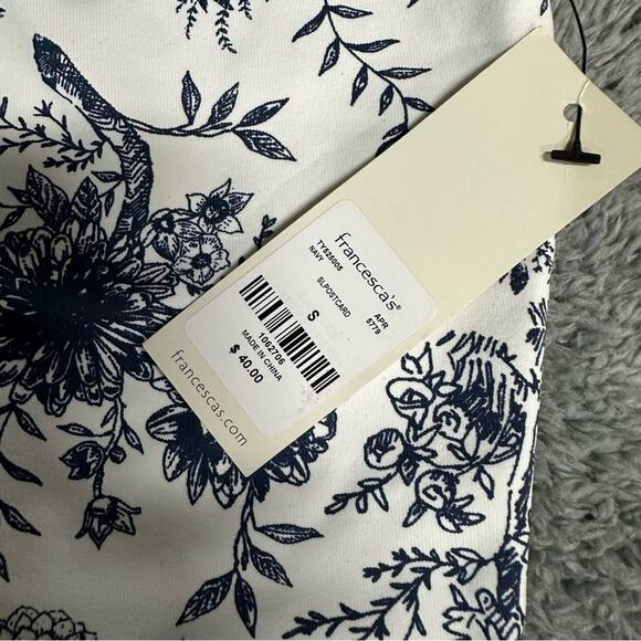 NEW Yummi By Francescas Blue and White Floral Bodysuit Size Small - Picture 6 of 8